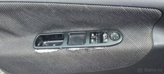Peugeot 207 - 6