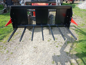 Vidle na balíky (hnůj) na čelní nakladač EURO - malotraktor - 6