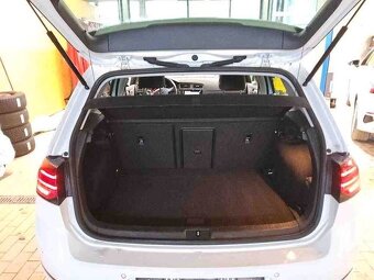 Volkswagen E-golf 100kw/2020/LED/senzory/výhřev/nez.topení - 6
