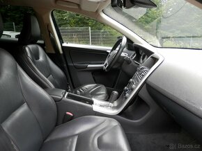 Volvo XC60 2.4D5 AWD Summum, Panorama, Kůže, DPH - 6