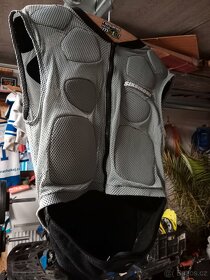 Páteřák na moto. - 6