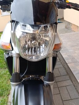 Suzuki GSR 600 - 6