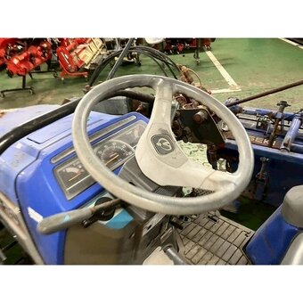 Malotraktor s čelním nakladačem - 6