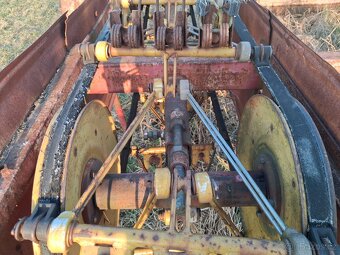 Prodám Obraceč shrabovač sena Ton - 6