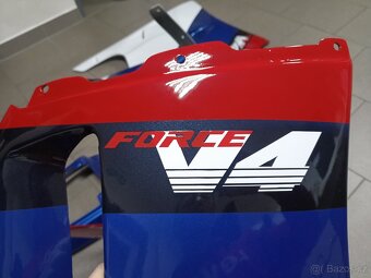 Prodám komplet kapotáž na motocykl Honda VFR 400 nc24 - 6