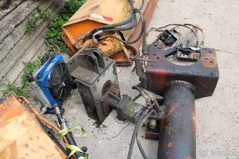 Zetor 7211 příkopová sekačka 2 kusy - 6