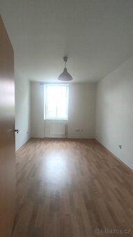 Pronájem 1+KK - 6