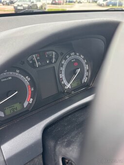 Škoda Fabia 1.4 74 kw 131 t km benzin - 6