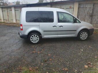 VW Caddy Life 2,0TDI 103kw 6q 7míst r.v. 2010 - 6