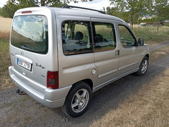 Citroen Berlingo 2.0 hdi 66kw multispace 2005 nová STK tažné - 6