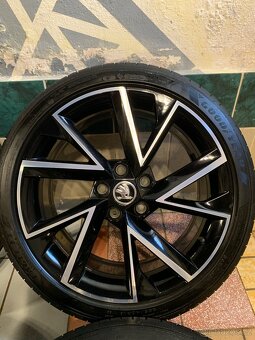 Alu kola Škoda R18 5X112 ZÁNOVNÍ LETNÍ PNEU 225/40 R18 VEGA - 6