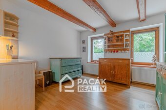 Prodej zrekonstruovaného rodinného domu o dvou bytových jedn - 6