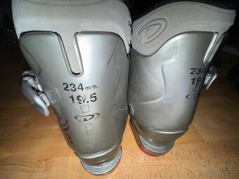 lyzarske boty pro deti znacky Dalbello 234 mm, 19,5 - 6