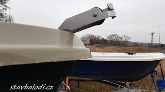 Laminátový člun, loď na vesla i motor N 400 - 6