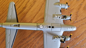 Model letadla B-17F Memphis Belle - Atlas - 6