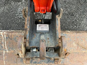 Minibager Kubota KX019-4 - 6