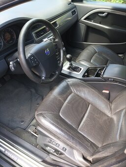 Volvo XC70 2.4 D5 - 6