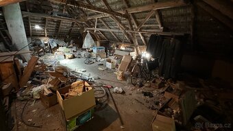 Starožitný stůl se skříní a menší stůl - 6