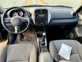 Toyota RAV4 2.0 D 85kw 3/2005 - 6