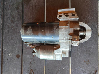 BMW E90+91, chladičová stěna - 6