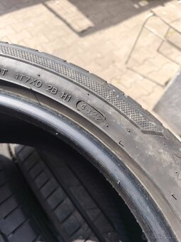 225/45/19 - 6