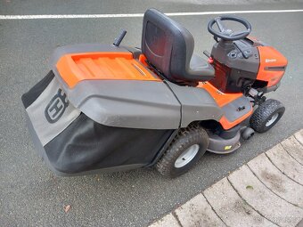 Prodám zahradní traktor Husqvarna CTH 173 17Hp Hydro - 6