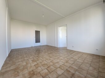 Prodej bytu 3+1, 75 m², Luďka Matury, Pardubice - 6