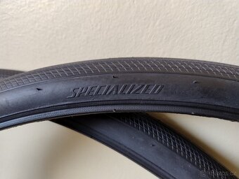 Silniční plášť Specialized - 6