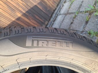 Zimní Pirelli 195 60 R 18 96 H M+S Winter 2 Cinturato, 4 ks - 6