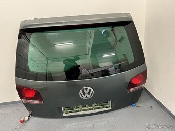 VW Touareg zadní část - 6