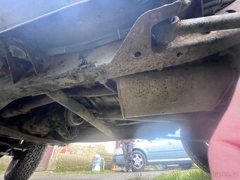 Nissan Patrol Y60 - 6