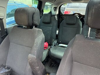 PEUGEOT 5008 1.6HDI - 6