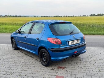 Peugeot 206 1.4hdi edice (pop art) - 6