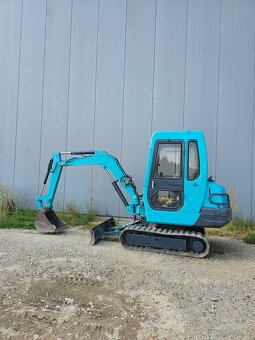 Yanmar B25 + Avie A31 + 2 kontejnery - 6