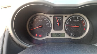 Nissan Note 1.4 65 kW - 6