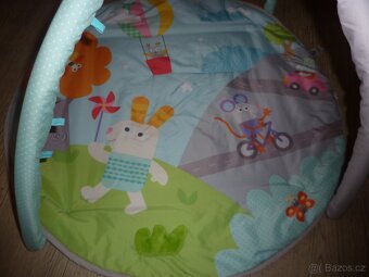 Hrací koberec/deka Taf Toys s hrazdičkou, 90 cm - 6