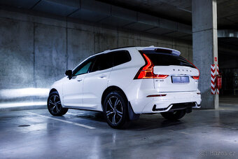 Volvo XC60 B4 diesel R-Design facelift, 2021, ťažné, DPH - 6