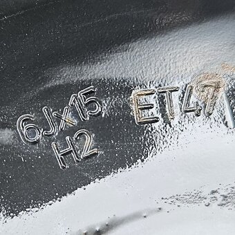Zimní kola Škoda, VW 195/65/15, 6Jx15 ET47 č. AD14 - 6