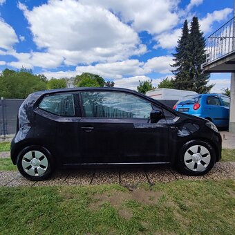 Volkswagen up 1.0 mpi benzín rok 2012 - 6