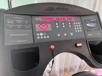 Profi běžecký pás LifeFitness 9500 HR - 6