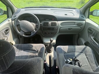 Renault Megane Scenic 1.6 - 6