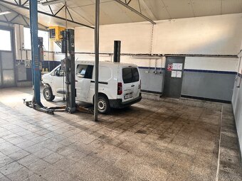 Pronajem autoservisu + 3 byty - 6