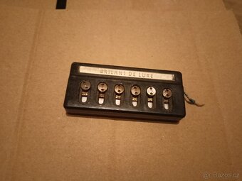 Snímače, tremolo, pickguard Jolana Cremona apod. Originály - 6