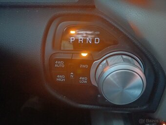 RAM 1500 5,7 Hemi - 6