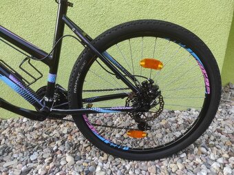 Značkové kolo Rock Machine 26"/18" (černá/fialová) - 6