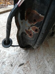 Pravé přední dveře Nissan Patrol GR Y60 - 6