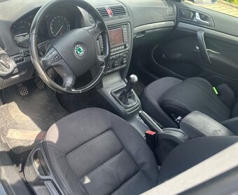 Škoda Octavia Combi 2.0 TDI Navi 6 rychlostí - 6