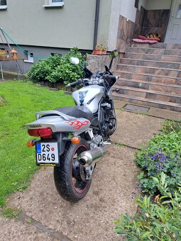 Yamaha fzs 600 - 6