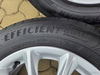 Pěkná letní sada Ford MONDEO MK5 16" 5x108 pneu 215/60/16 - 6