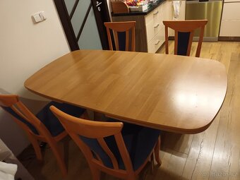 Jídelní rozkládací stůl - 6